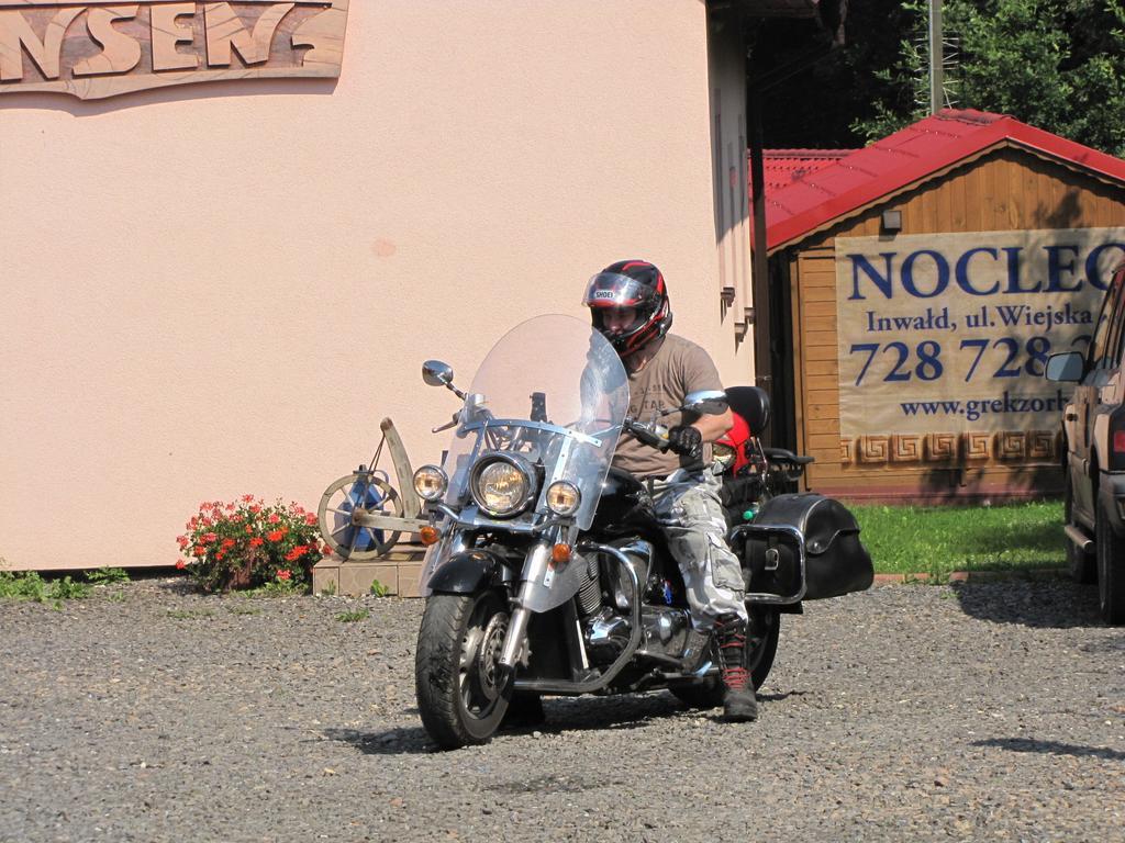 Gosciniec Grek Zorba - Pokoje I Domki 4 Osobowe - 16Km Od Zator Energylandia Inwałd Buitenkant foto