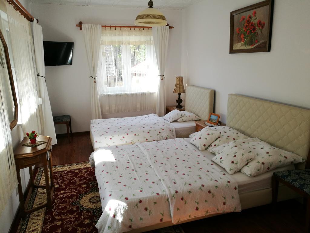 Gosciniec Grek Zorba - Pokoje I Domki 4 Osobowe - 16Km Od Zator Energylandia Inwałd Buitenkant foto